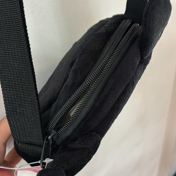 Sanrio Kuromi Cutie Face Plush Crossbody Bag - Picture 4 of 4